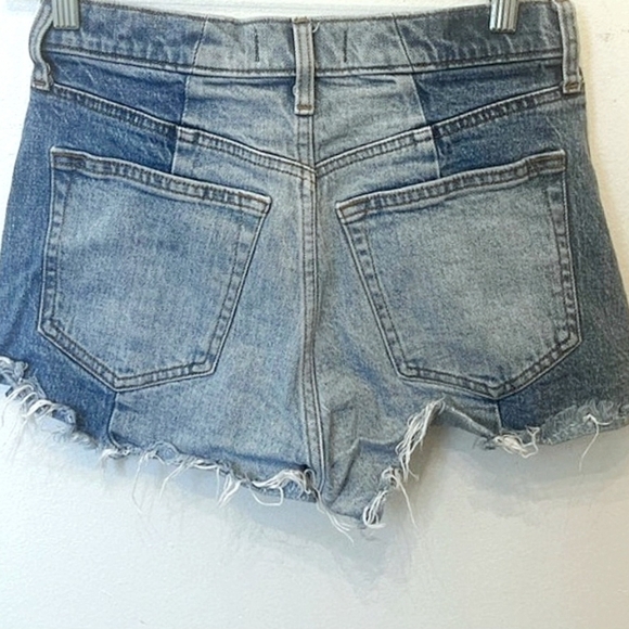 Abercrombie & Fitch The Mom Short High Rise Cutoff Two Tone - Picture 2 of 3